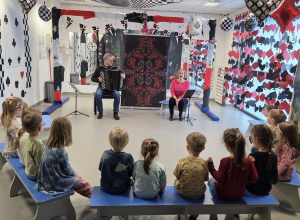 Spotkanie muzyczno - teatralne z opowieścią i wyobraźnią.